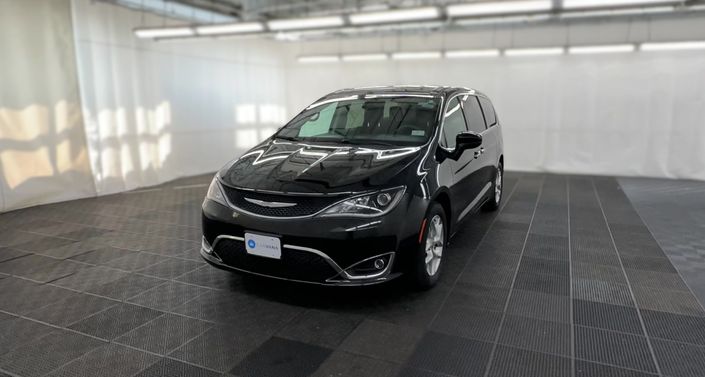Thumbnail: 2017 Chrysler Pacifica - 1