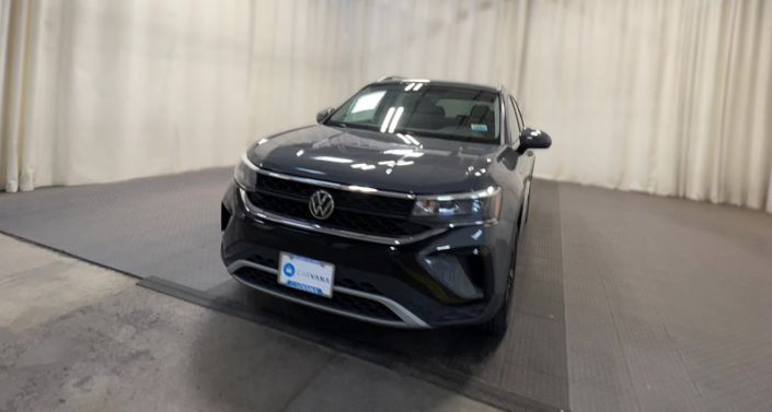 Thumbnail: 2022 Volkswagen Taos - 1
