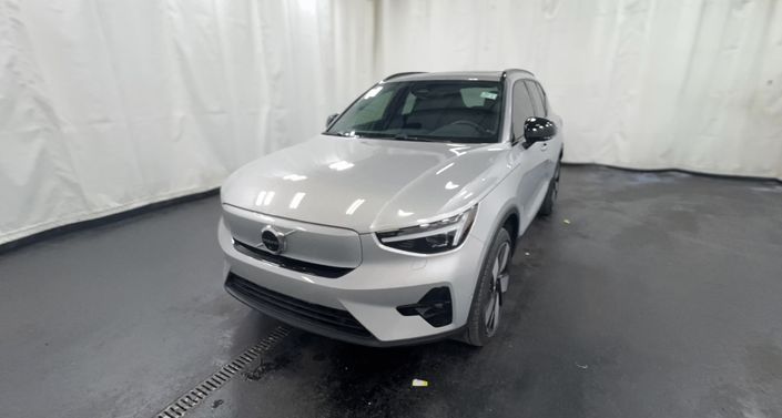 Thumbnail: 2023 Volvo XC40 - 1
