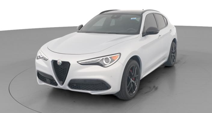 Thumbnail: 2020 Alfa Romeo Stelvio - 1