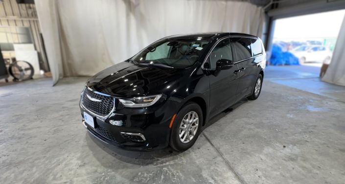 Thumbnail: 2025 Chrysler Pacifica - 1