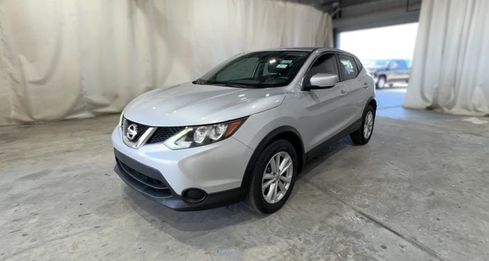 Thumbnail: 2017 Nissan Rogue Sport - 1