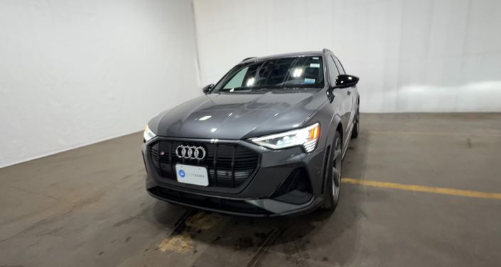 Thumbnail: 2022 Audi e-tron S - 1