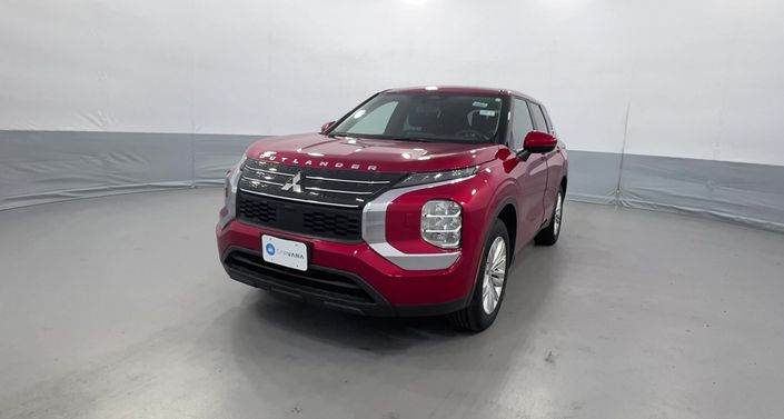 Thumbnail: 2023 Mitsubishi Outlander - 1