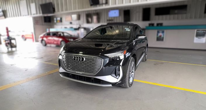 Thumbnail: 2024 Audi Q4 e-tron - 1