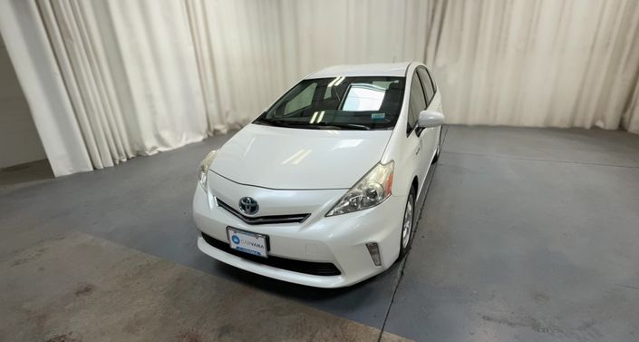 Thumbnail: 2014 Toyota Prius v - 1