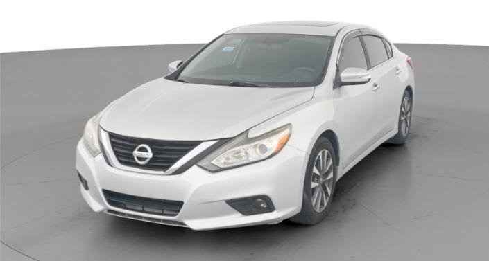 Thumbnail: 2017 Nissan Altima - 1