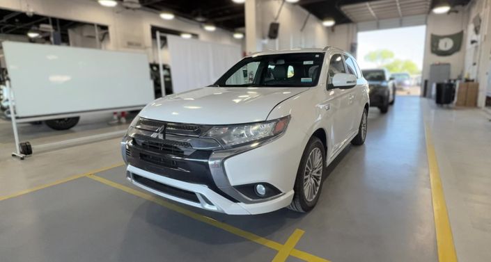 Thumbnail: 2019 Mitsubishi Outlander - 1