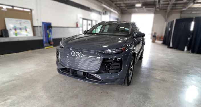 Thumbnail: 2025 Audi Q6 e-tron - 1