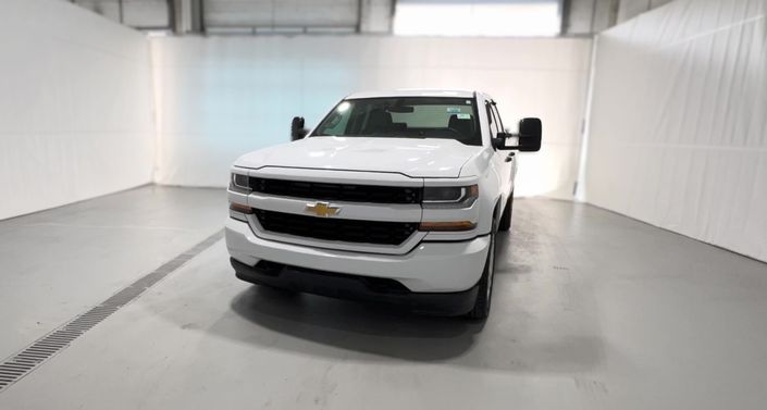 Thumbnail: 2017 Chevrolet Silverado 1500 - 1
