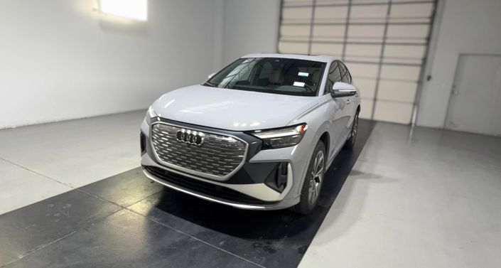Thumbnail: 2023 Audi Q4 e-tron - 1
