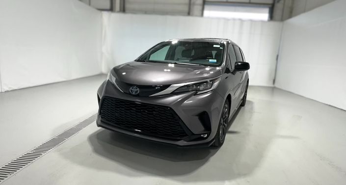 Thumbnail: 2022 Toyota Sienna - 1