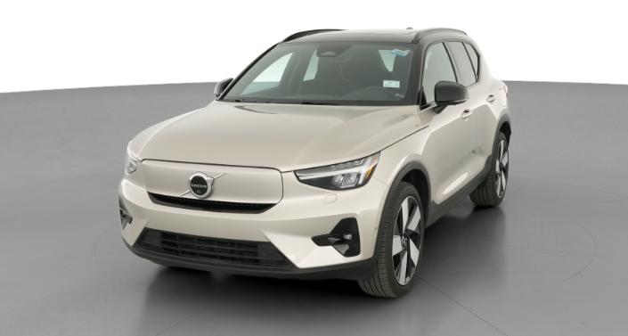 Thumbnail: 2023 Volvo XC40 - 1