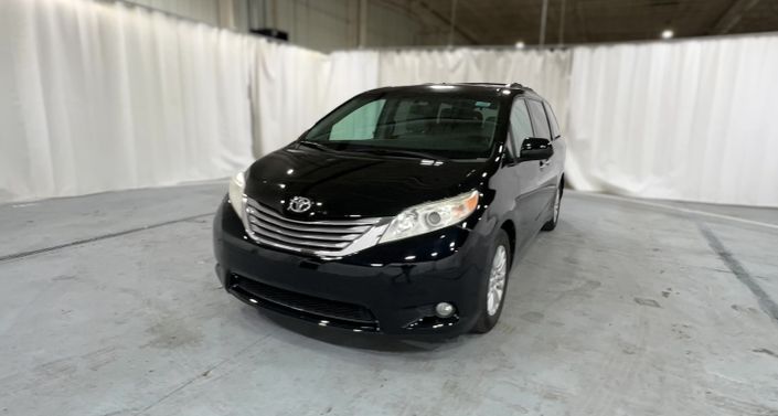 Thumbnail: 2015 Toyota Sienna - 1