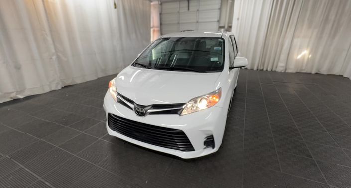 Thumbnail: 2020 Toyota Sienna - 1