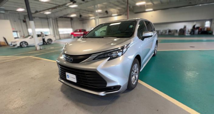 Thumbnail: 2025 Toyota Sienna - 1