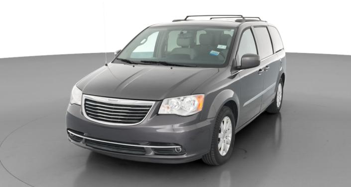 Thumbnail: 2016 Chrysler Town & Country - 1