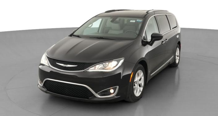 Thumbnail: 2017 Chrysler Pacifica - 1