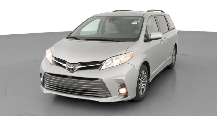 Thumbnail: 2018 Toyota Sienna - 1