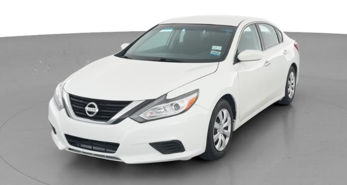 Thumbnail: 2017 Nissan Altima - 1