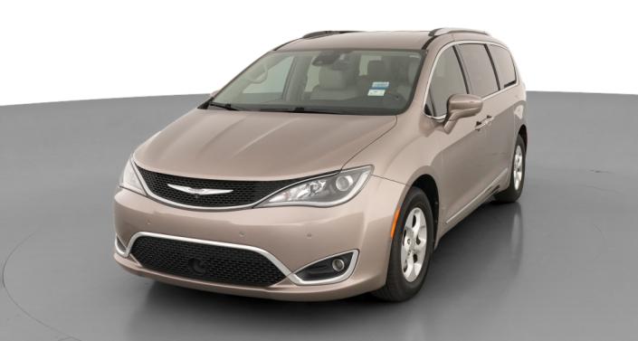 Thumbnail: 2017 Chrysler Pacifica - 1