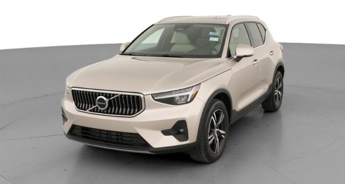 Thumbnail: 2023 Volvo XC40 - 1