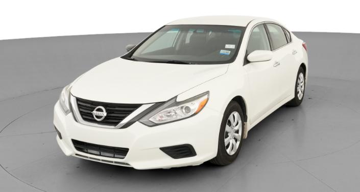 Thumbnail: 2017 Nissan Altima - 1