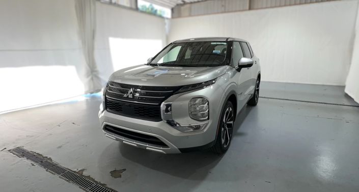 Thumbnail: 2024 Mitsubishi Outlander - 1