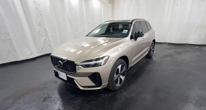 Thumbnail: 2025 Volvo XC60 - 1