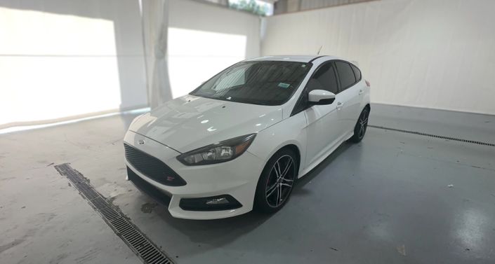 Thumbnail: 2017 Ford Focus - 1