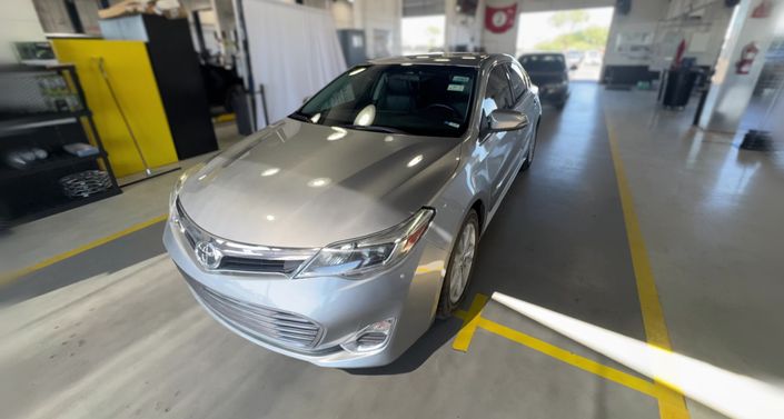 Thumbnail: 2015 Toyota Avalon - 1