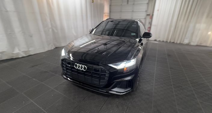 Thumbnail: 2022 Audi Q8 - 1