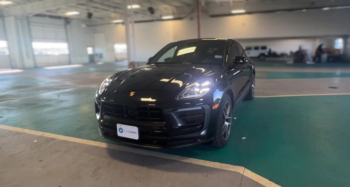 Thumbnail: 2022 Porsche Macan - 1