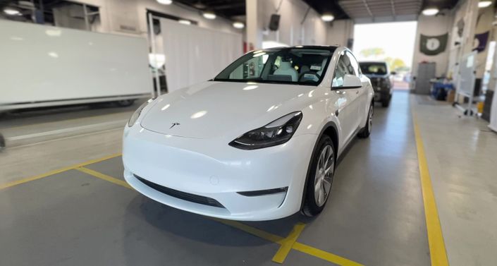 Thumbnail: 2023 Tesla Model Y - 1