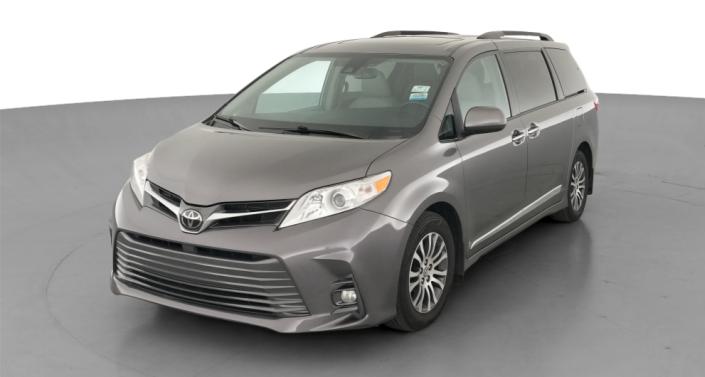 Thumbnail: 2018 Toyota Sienna - 1