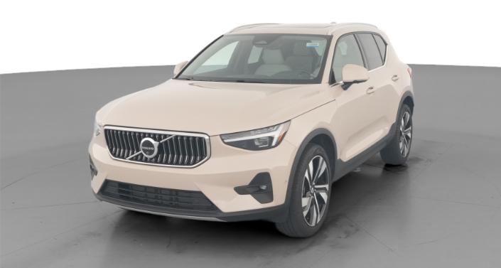 Thumbnail: 2025 Volvo XC40 - 1