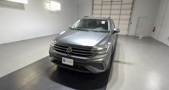 Thumbnail: 2023 Volkswagen Tiguan - 1