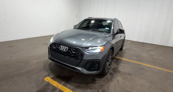 Thumbnail: 2021 Audi SQ5 - 1