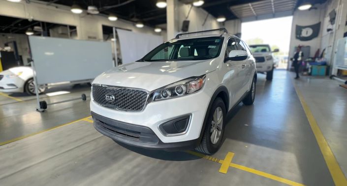 Thumbnail: 2016 Kia Sorento - 1