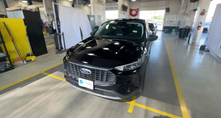 Thumbnail: 2023 Ford Escape - 1