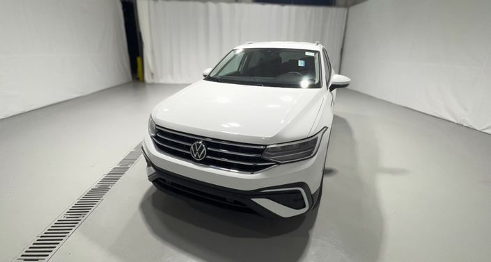 Thumbnail: 2024 Volkswagen Tiguan - 1