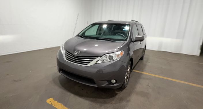 Thumbnail: 2013 Toyota Sienna - 1