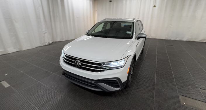 Thumbnail: 2024 Volkswagen Tiguan - 1