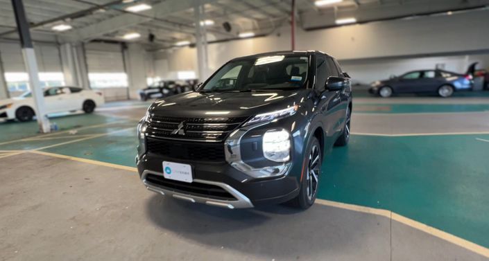 Thumbnail: 2024 Mitsubishi Outlander - 1