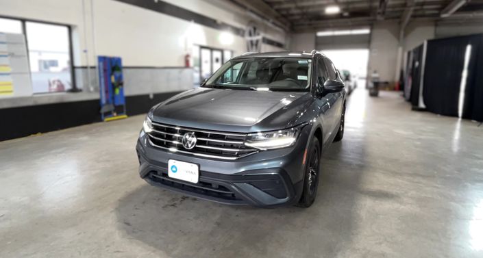 Thumbnail: 2024 Volkswagen Tiguan - 1