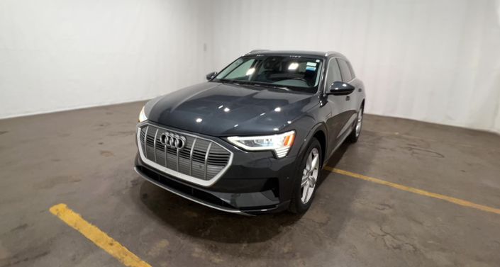 Thumbnail: 2019 Audi e-tron - 1