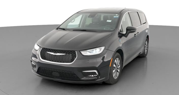 Thumbnail: 2023 Chrysler Pacifica - 1
