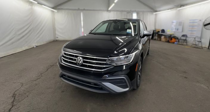 Thumbnail: 2024 Volkswagen Tiguan - 1