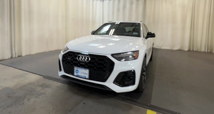 Thumbnail: 2021 Audi SQ5 - 1