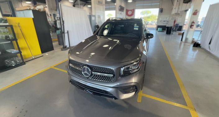 Thumbnail: 2020 Mercedes-Benz GLB - 1
